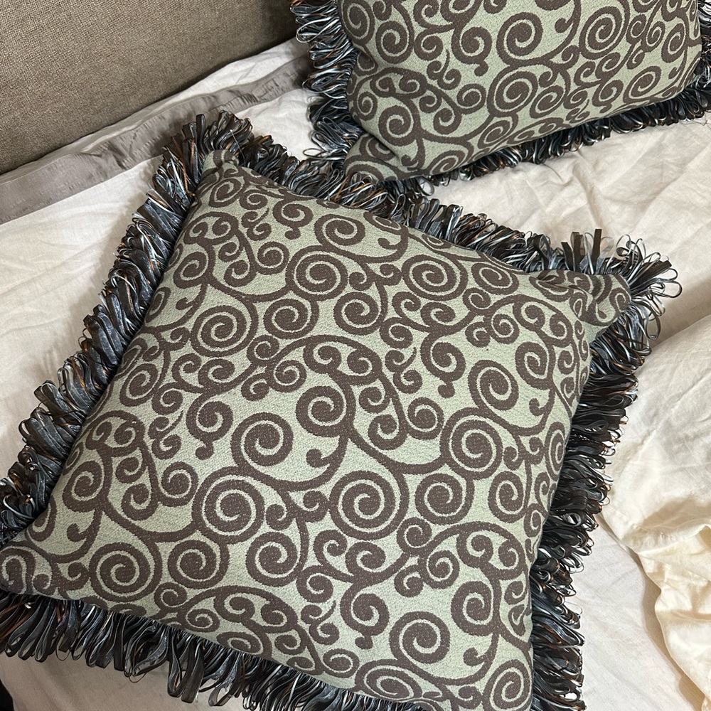 Decorative Swirl Pattern Throw Pillows - Picture 4 of 6